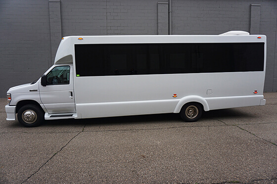 deluxe party bus
